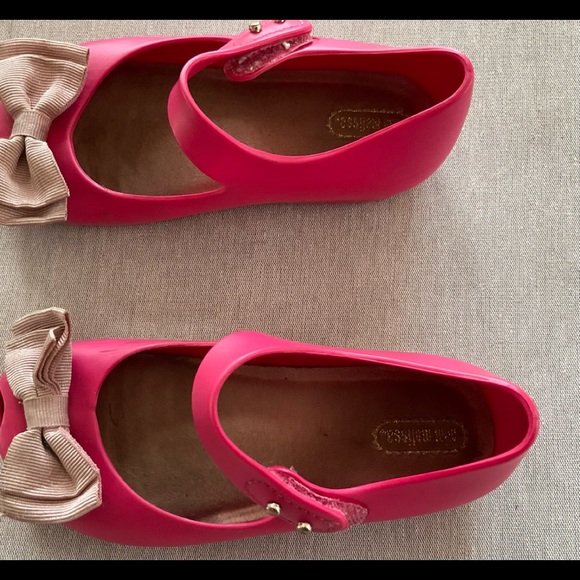 GUC Mini Melissa Pink Mary Jane Shoes with Pink Fabric Bows! - Picture 9 of 11